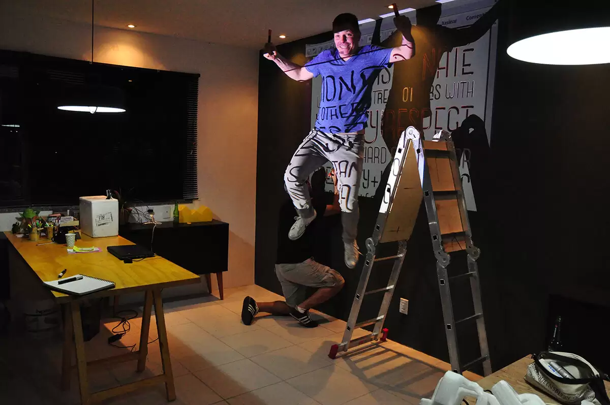 SHIPPER MURAL 3 4 11.jpg